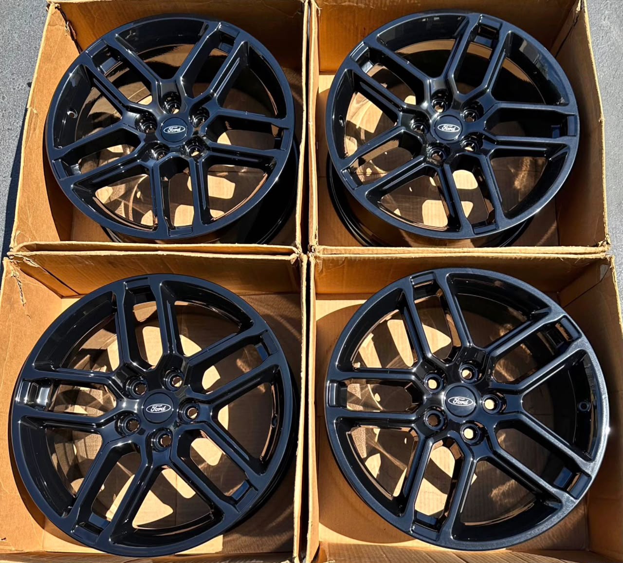 18" Ford Explorer Factory Wheels Rims Gloss Black — New