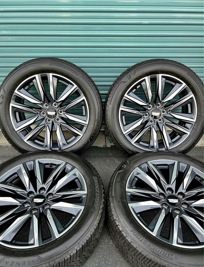 Brand New Set of 2023 Cadillac Escalade Factory Wheels 22" OEM — Bridgestone Alenza 275/50/22